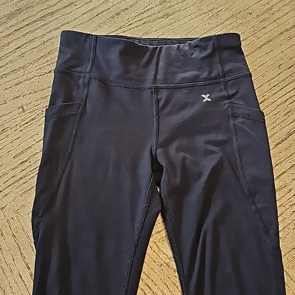 Black leggings XS 6/6X Xersion